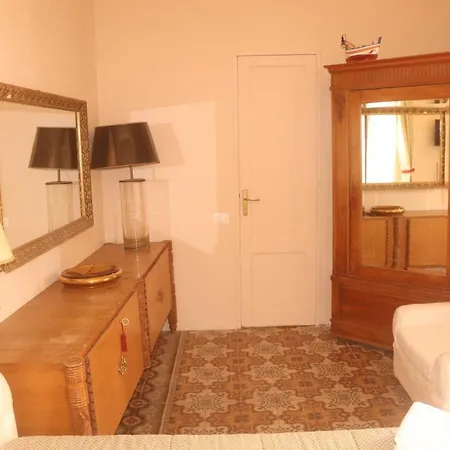 Marianna Guest house *
